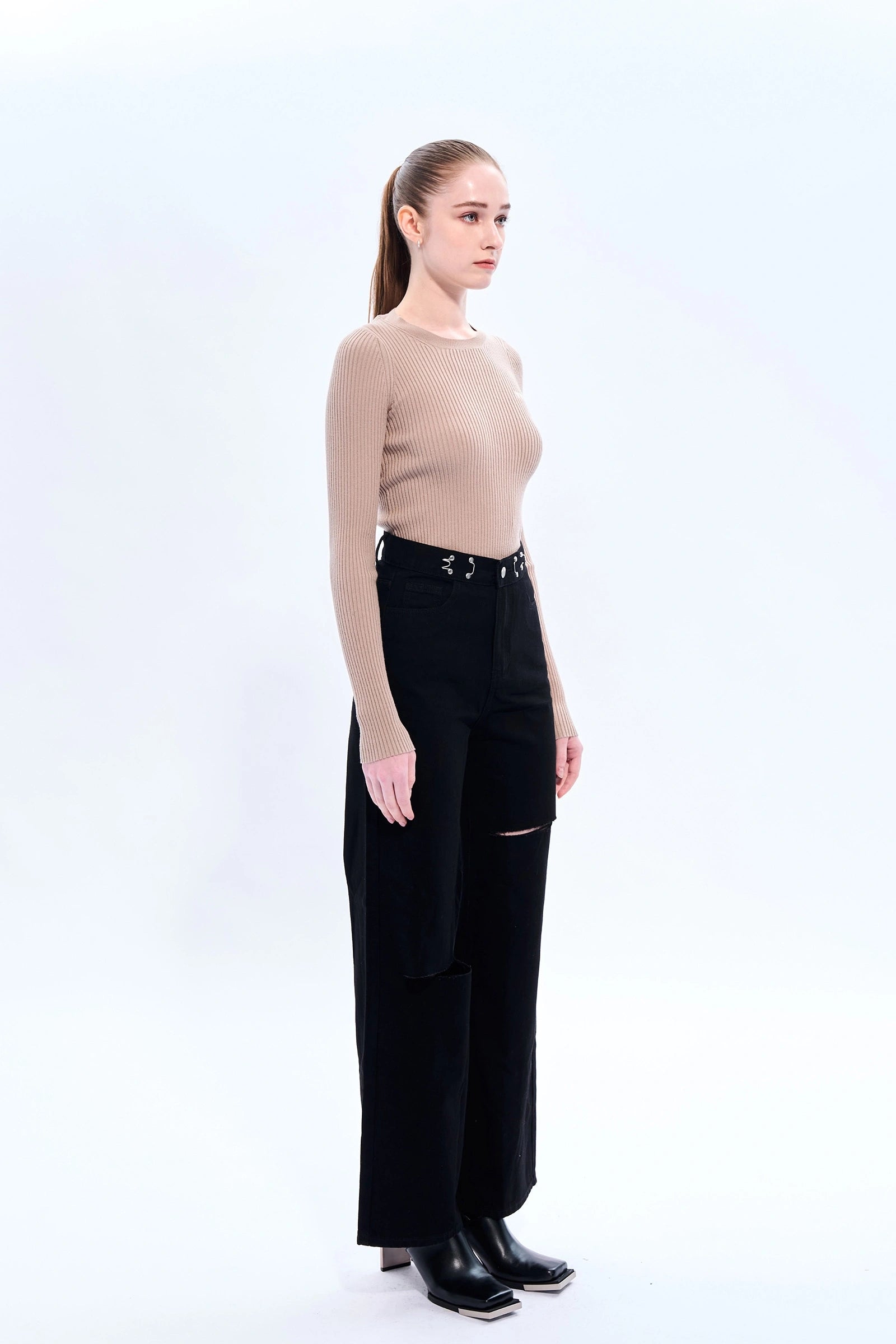 YUYU Crew Neck Knit Top