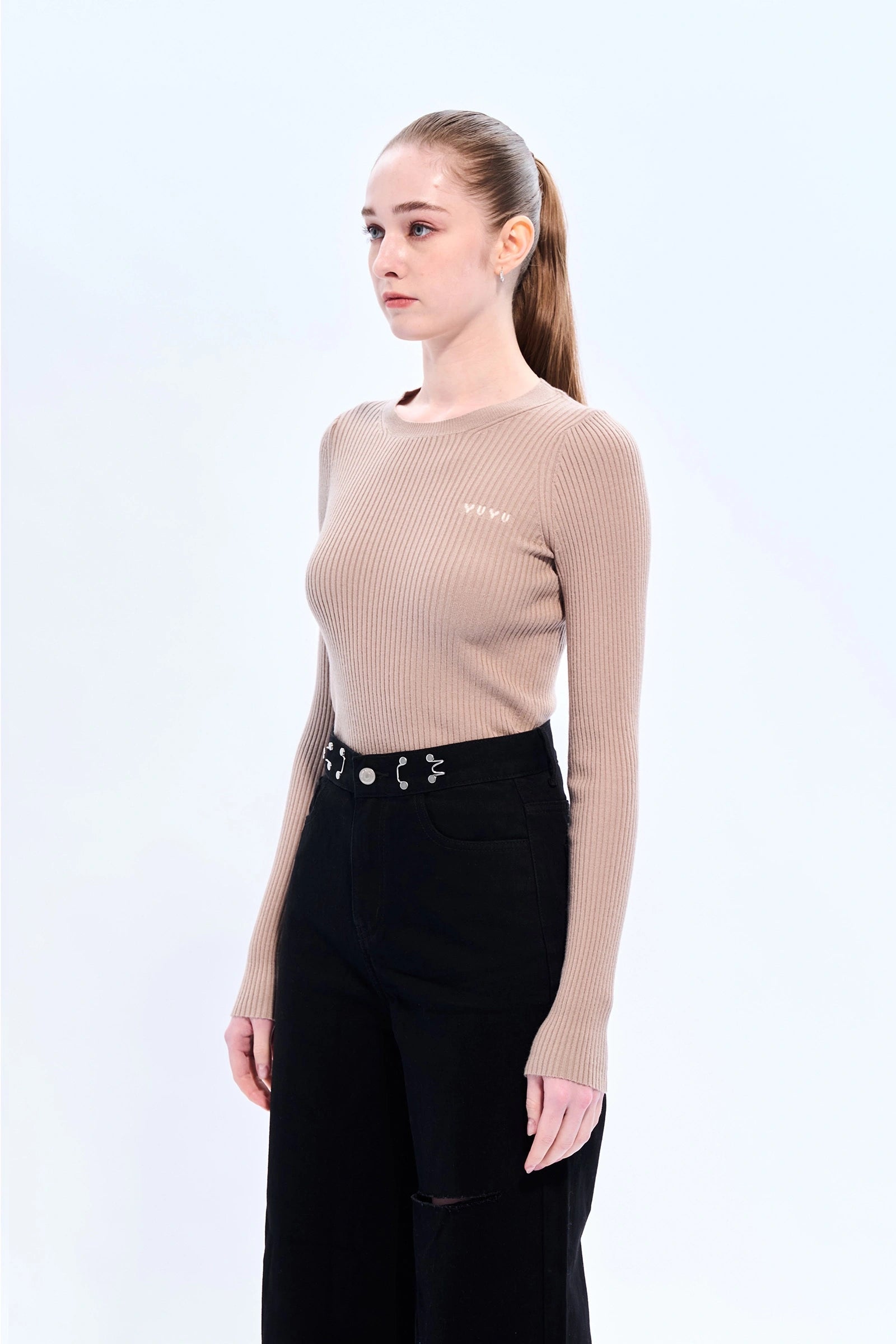 YUYU Crew Neck Knit Top