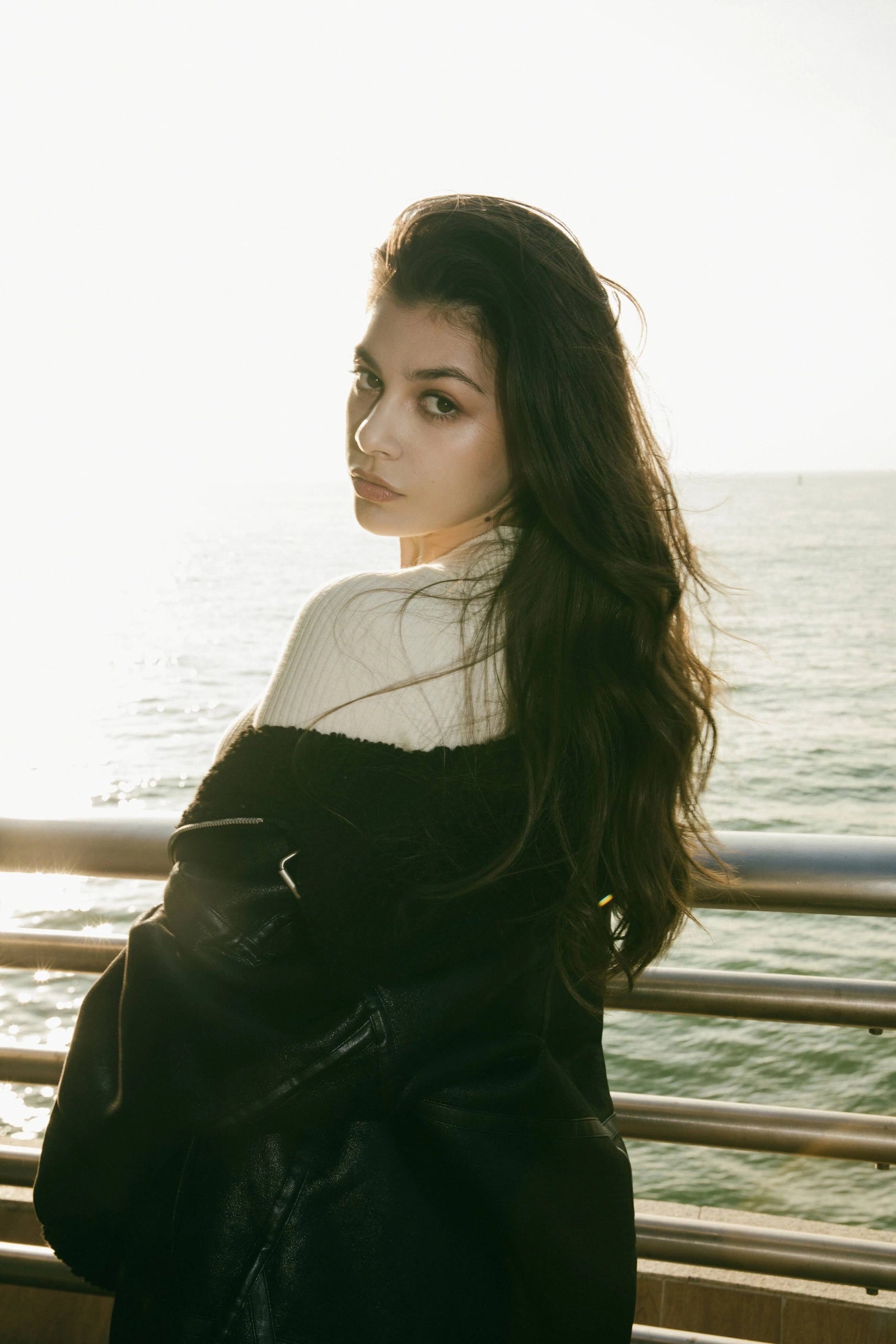 YUYU Crew Neck Knit Top