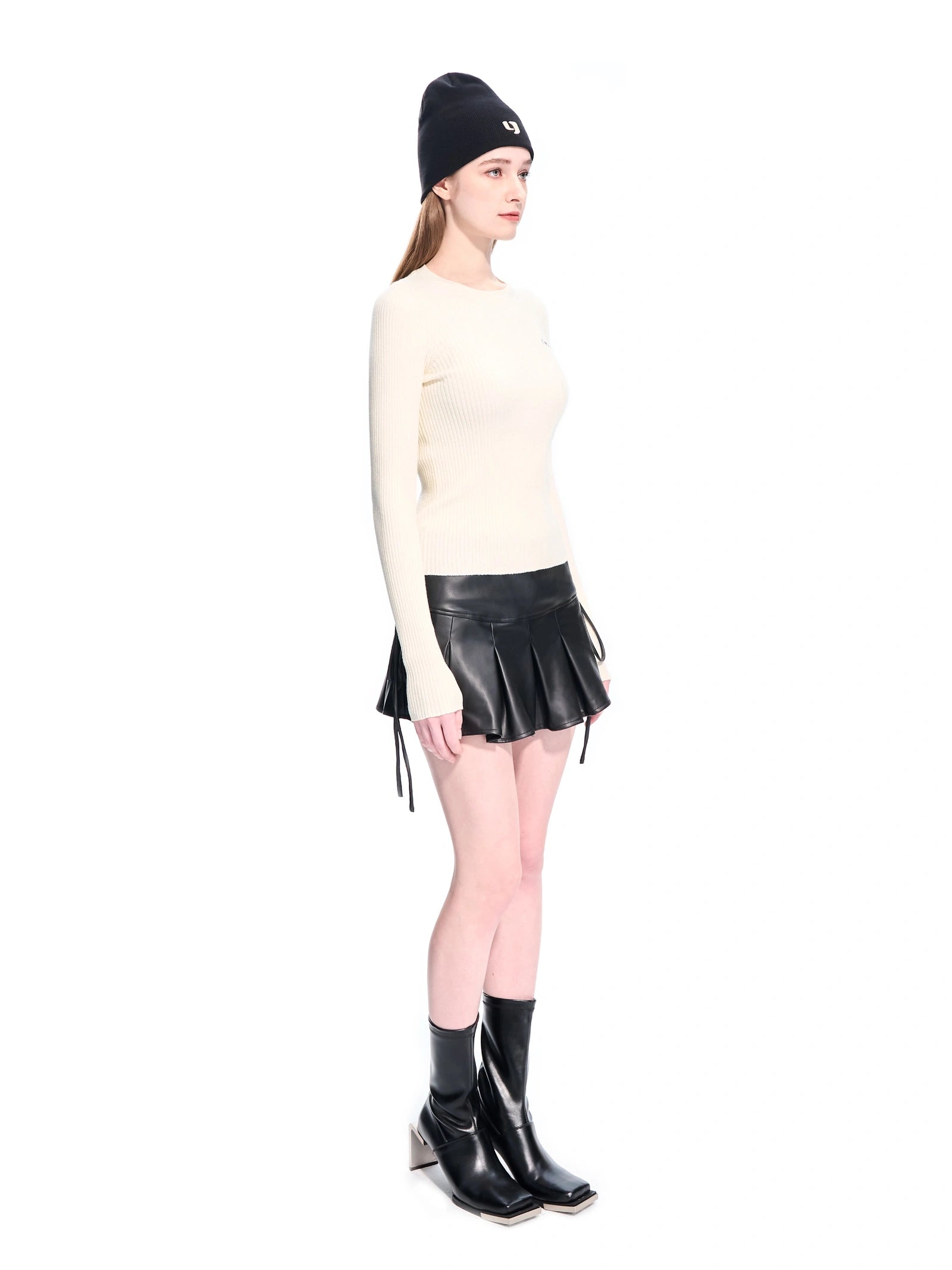 YUYU Crew Neck Knit Top