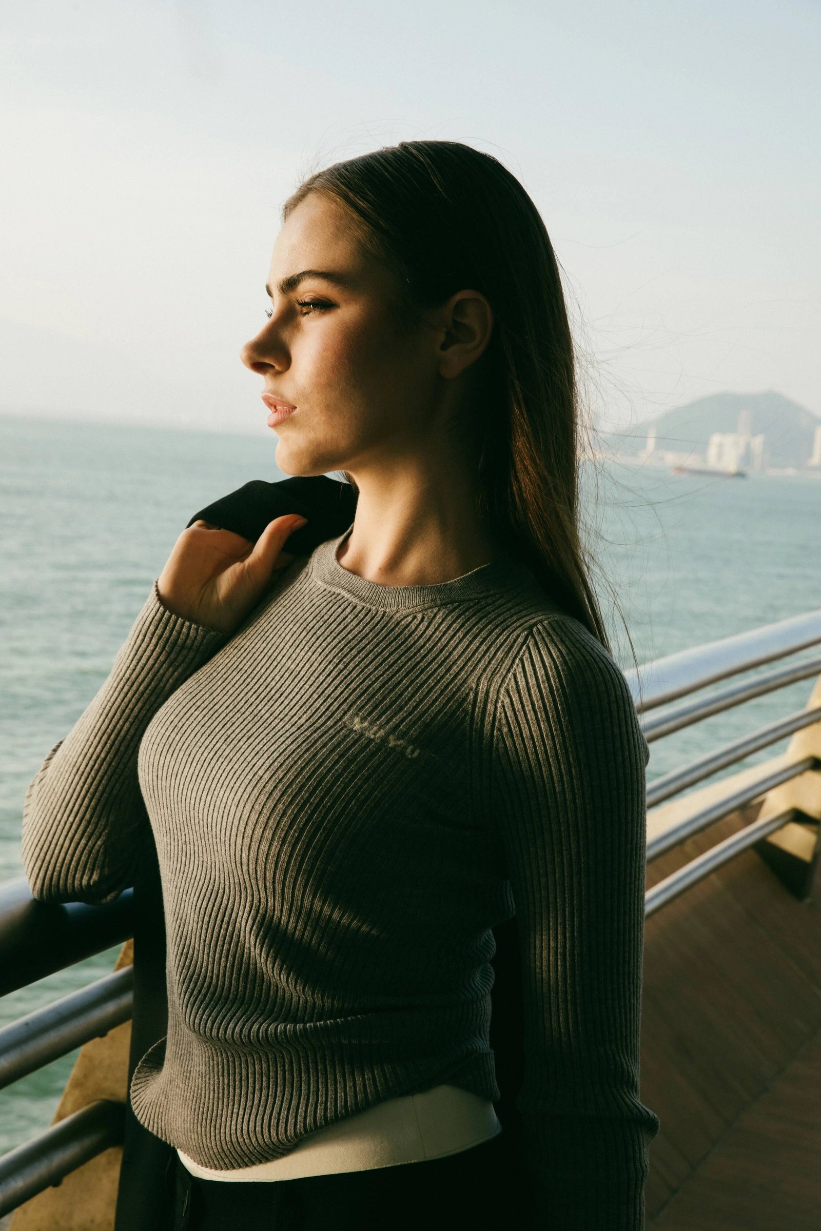 YUYU Crew Neck Knit Top